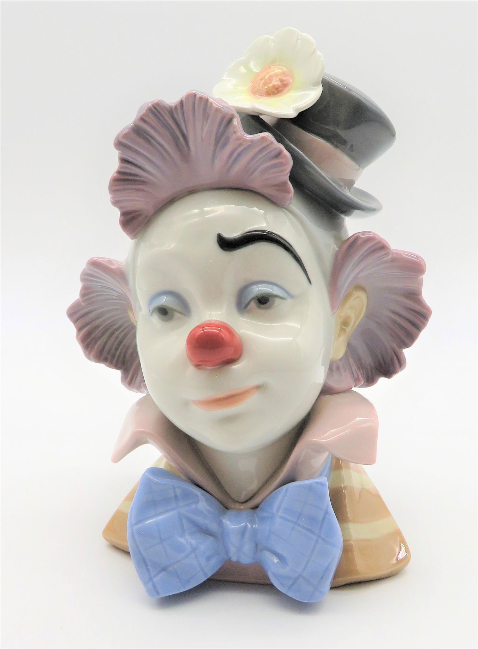 Lladro Clown Porcelain Figurine (1 of 9)