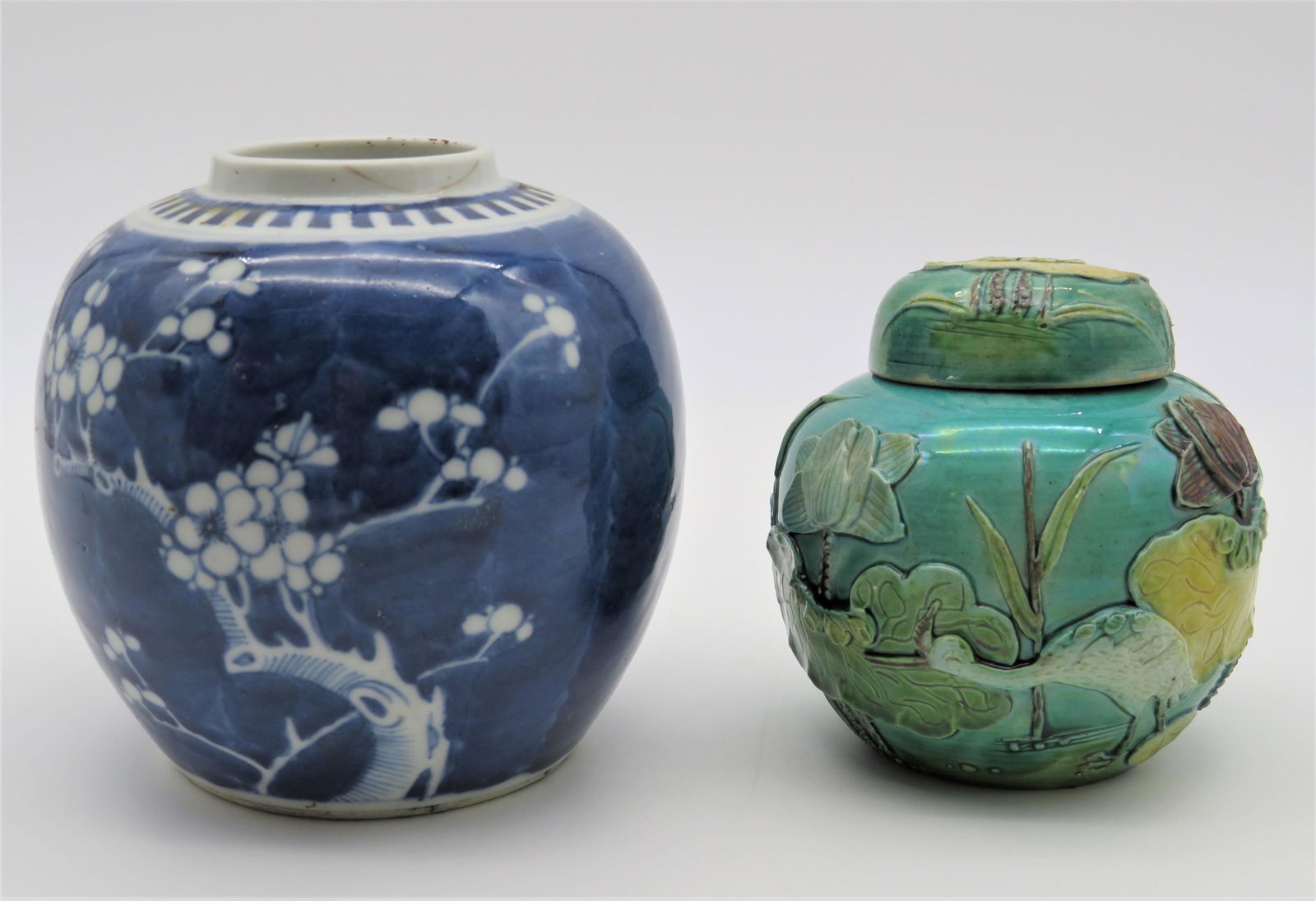 2 Chinese Pottery Tea Caddies (1 of 10)