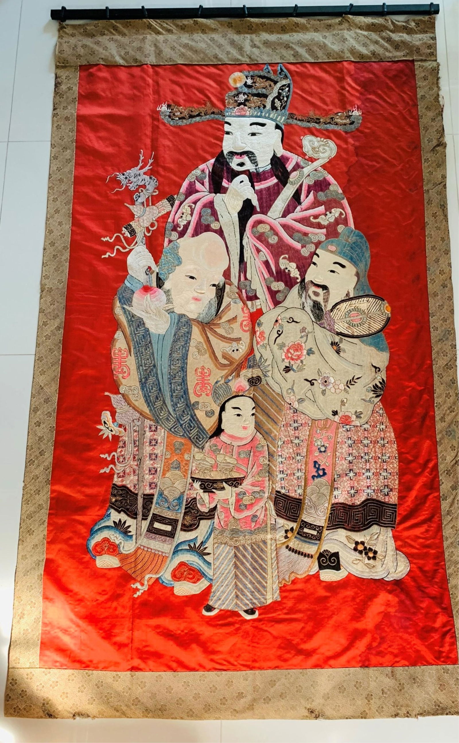 Chinese Qing Embroidered Silk Hanging Panel (1 of 11)