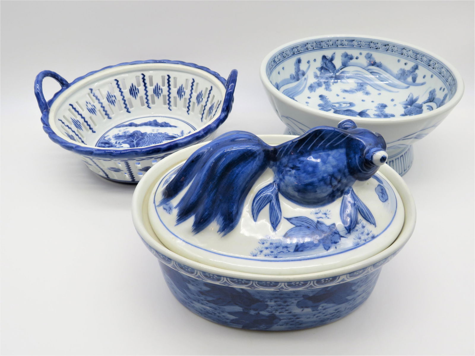 Vintage Chinese Blue & White Porcelain 3 Pc Lot (1 of 7)