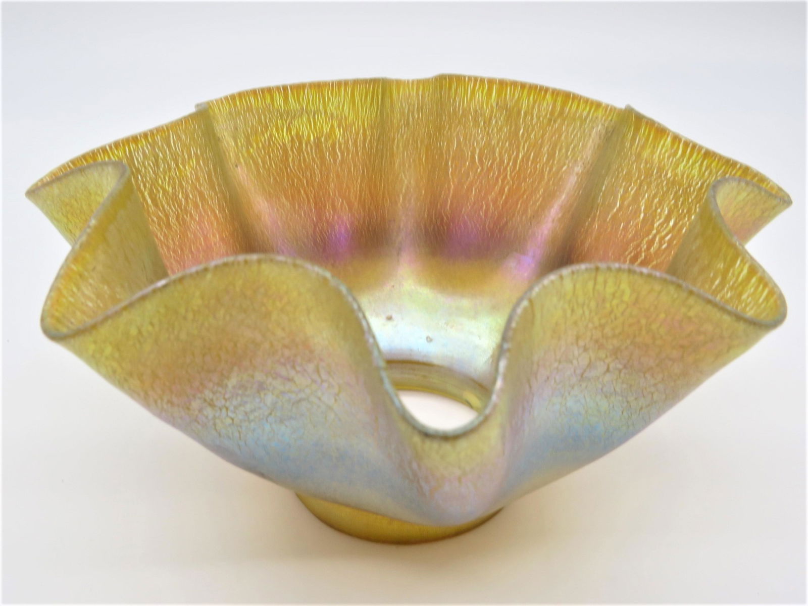 Tiffany Iridescent Ruffled Glass Shade (1 of 5)