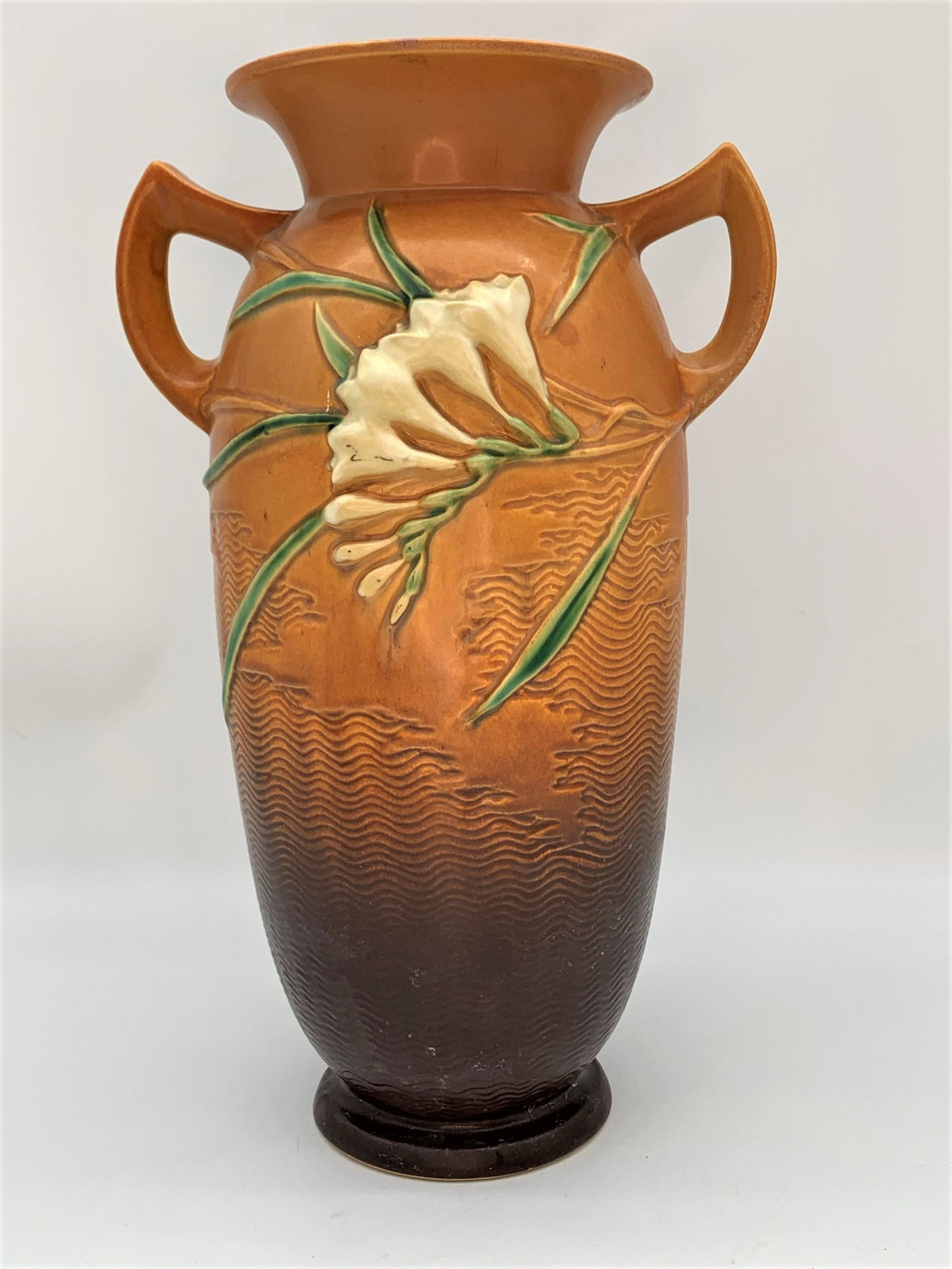 Roseville "Freesia" Pottery Vase (1 of 4)
