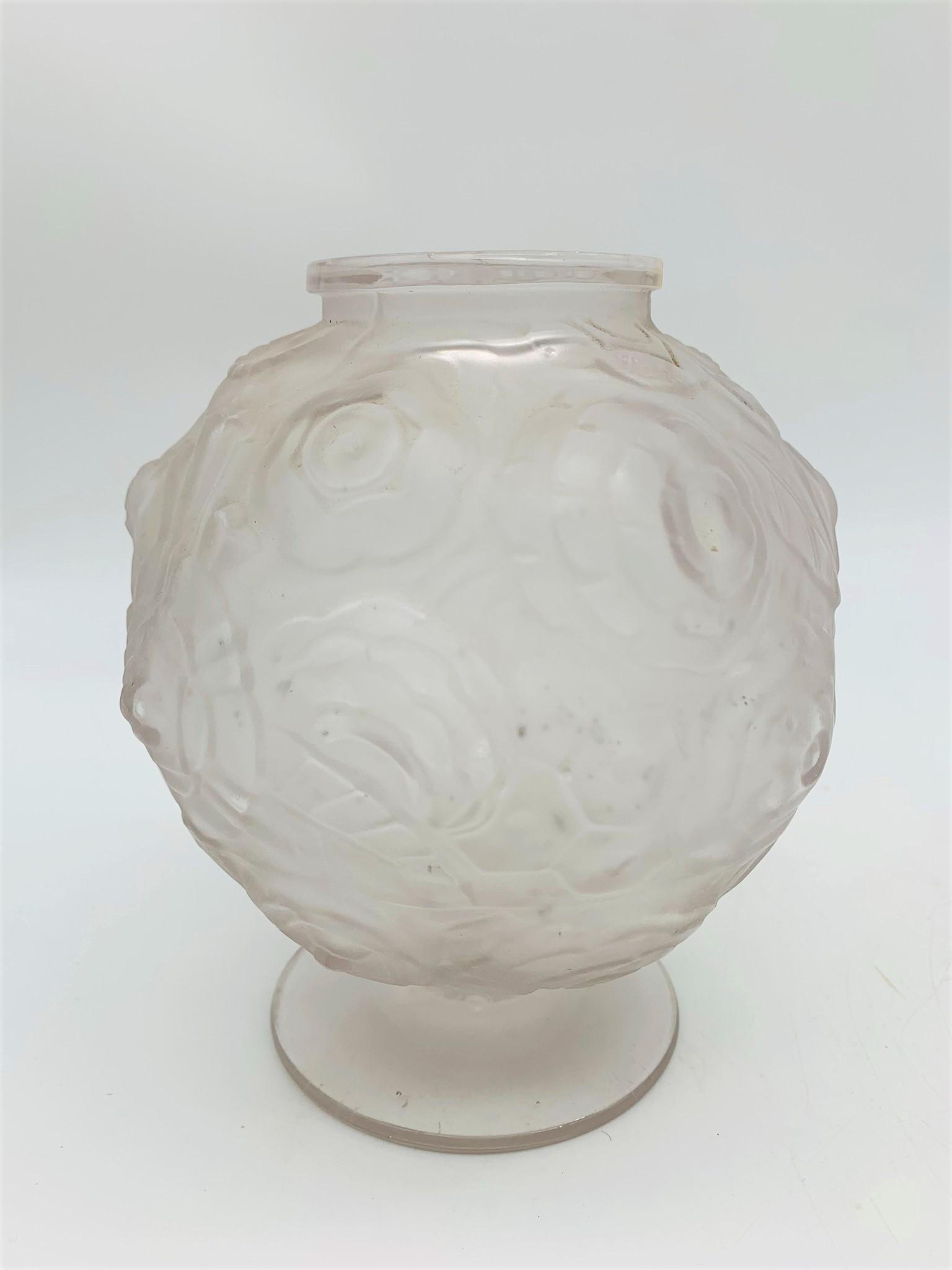 Sabino Frosted Glass Vase: Sabino Art Deco Frosted Glass Footed Vase. Signed Sabino France on the base. Good condition. Measures 6-1/4" x 5". Third party shipping.