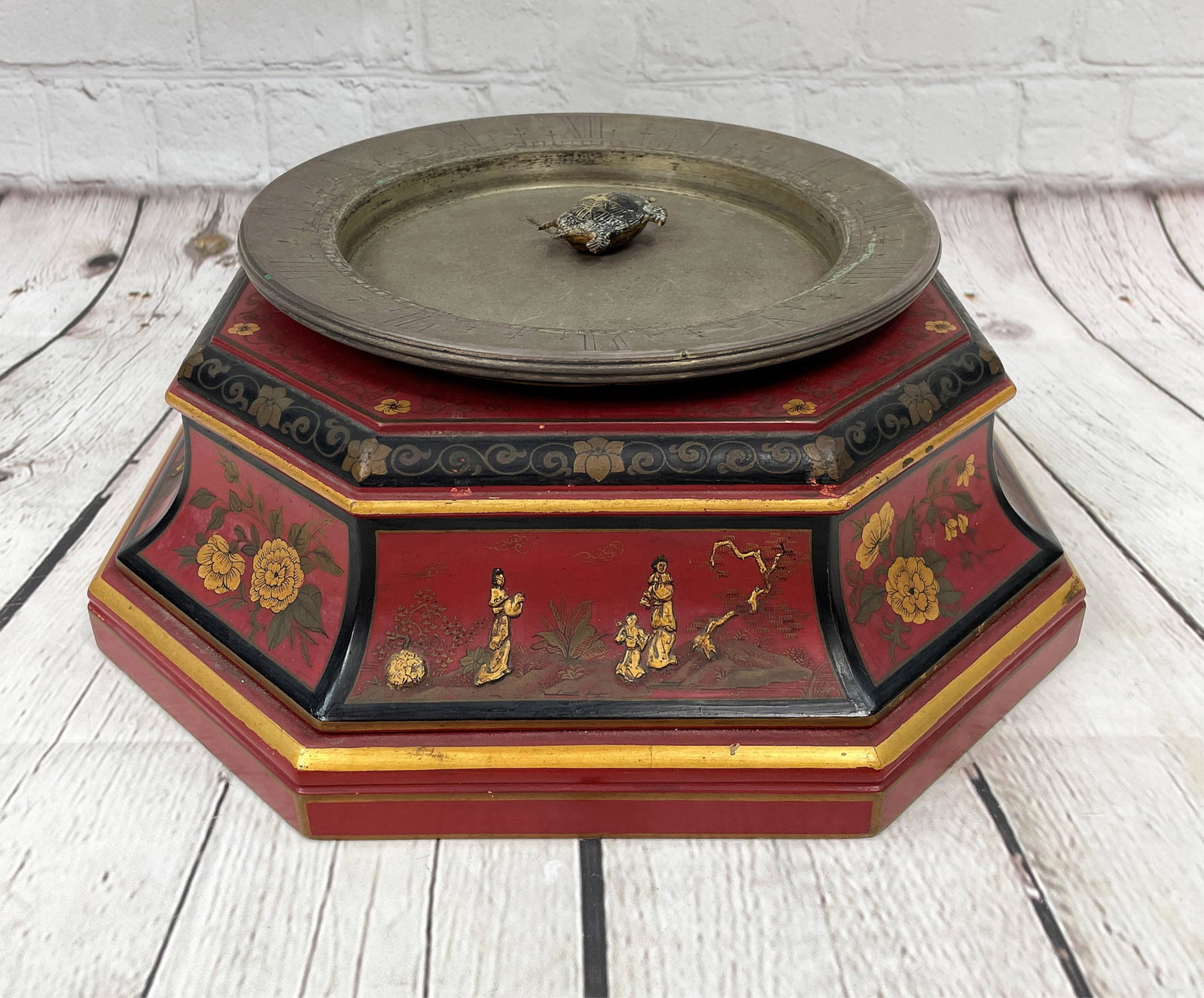 Rare French Japanoise Turtle Mystery Clock: Rare French Japanoise Swimming Turtle Mystery Clock. Maker likely A. Cadot. Circa 1st quarter of the 20th century. Lacquered and parcel gilt wood base with pewter tray and small light weight turtle. E