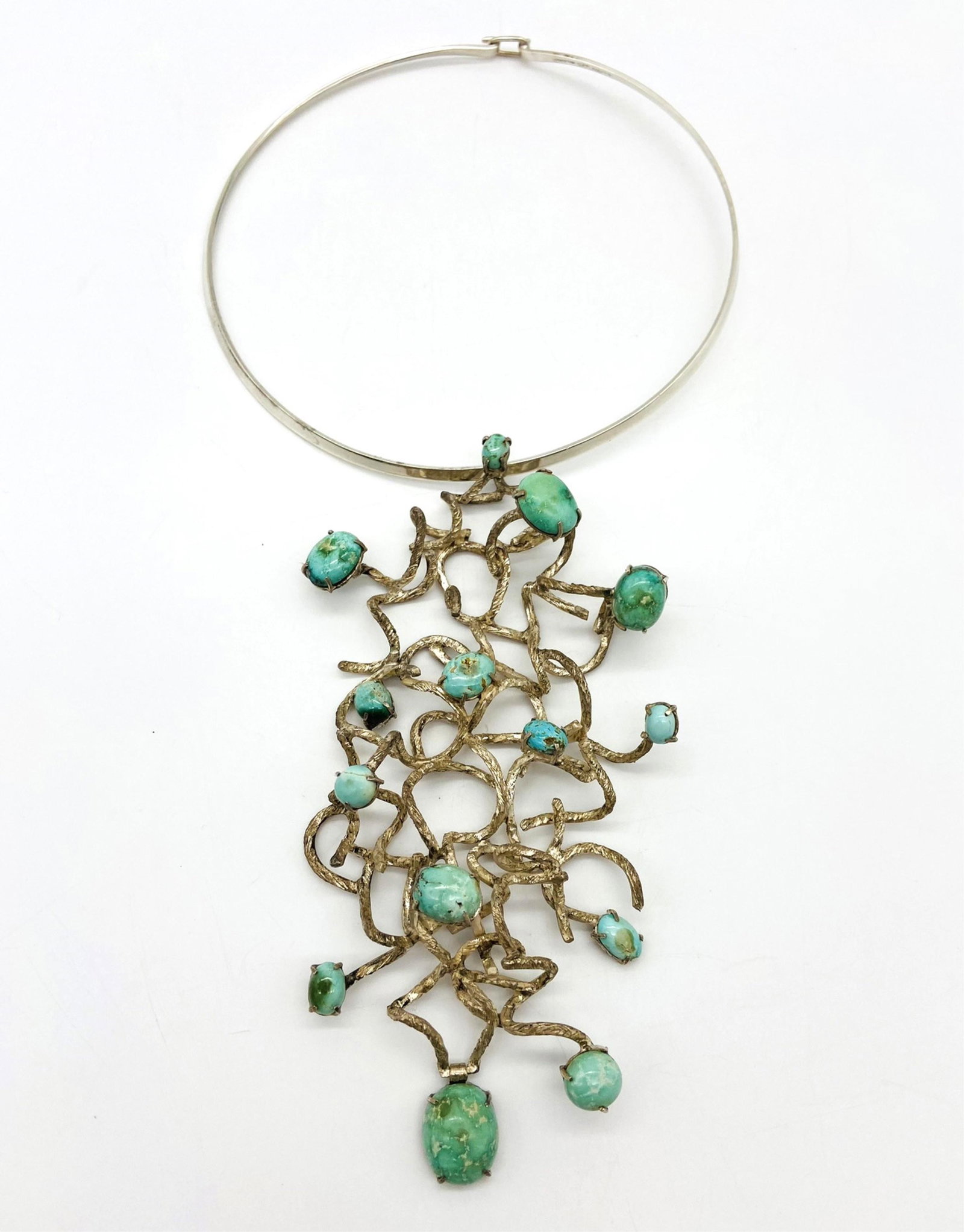 Mexican Silver & Turquoise Brutalist Necklace: Mexican Silver & Turquoise Brutalist Choker Necklace. Turquoise cabachons set in a banch like modernist sculptural form with an aesthetic of brutalism. Stamped TE-20 925 Mexico. Good condition. The ch