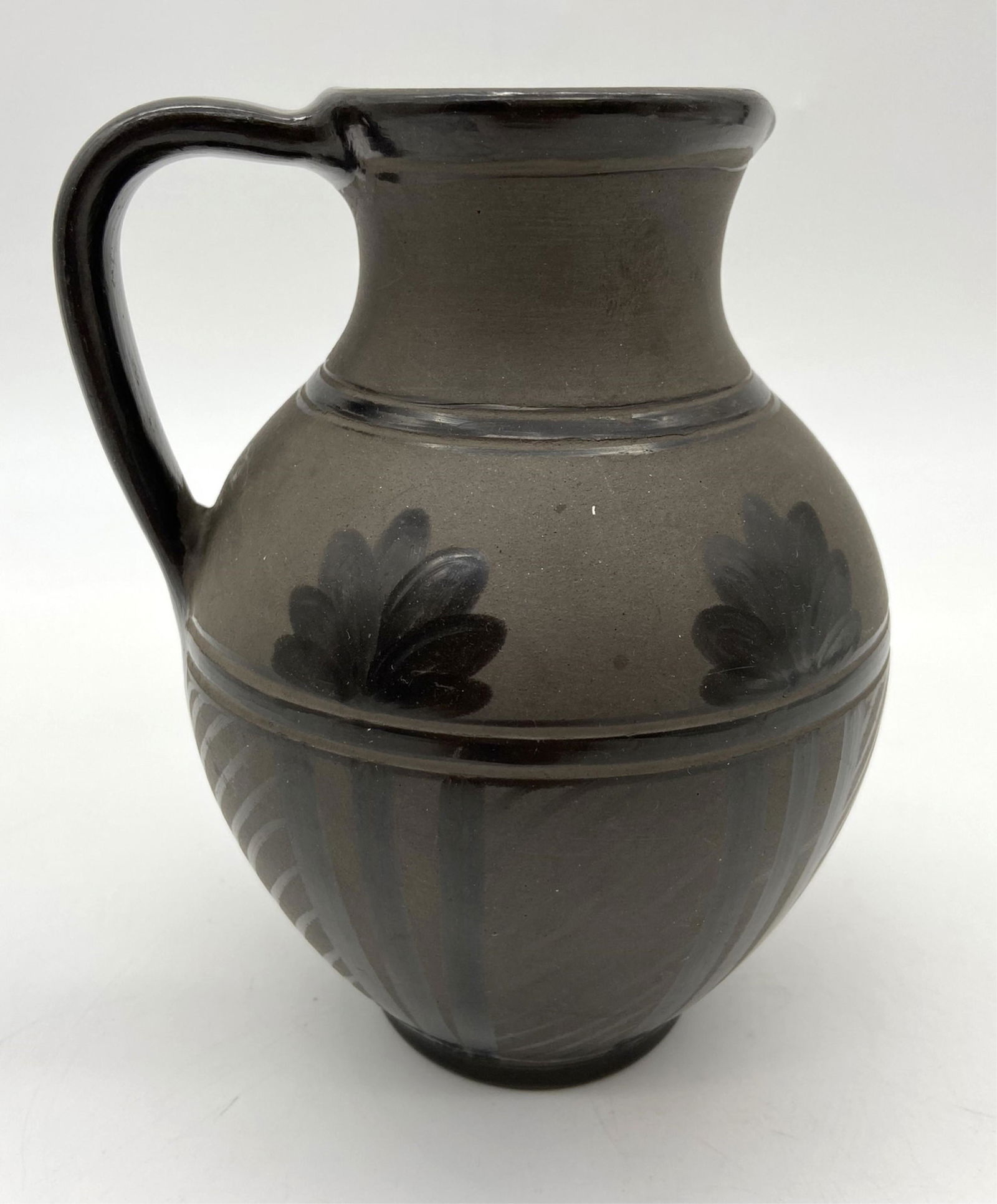 Vintage Native American Black Pottery Vessel (1 of 7)