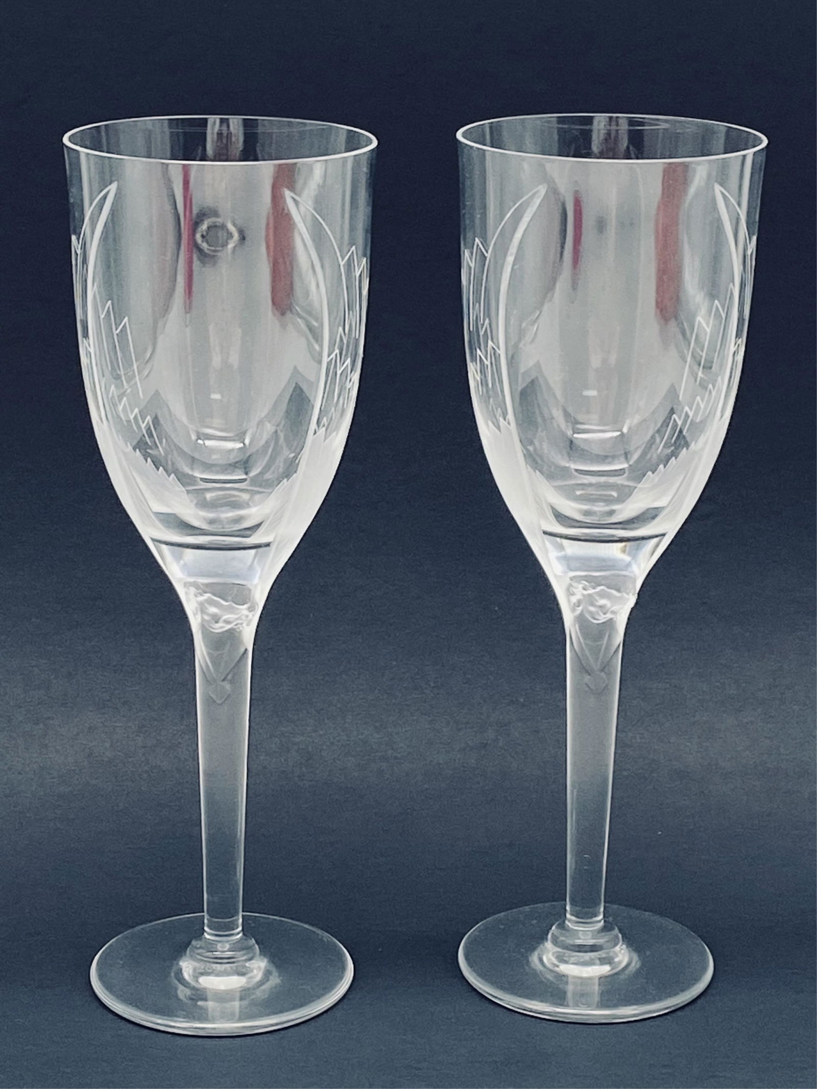 Pair of Lalique "Ange" Fluted Champagne Glasses (1 of 5)