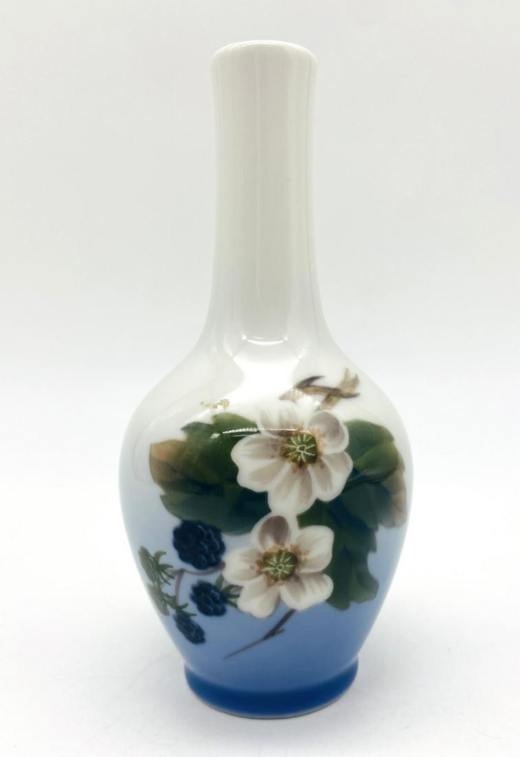 Royal Copenhagen Vintage Porcelain Miniature Vase: Royal Copenhagen Vintage Porcelain Miniature Vase. Arnold Krog - model # 288 - 1975-79. Measures 5.5" H x 2.6" D. In good condition no cracks or chips. All Items Are Third party shipping or free local