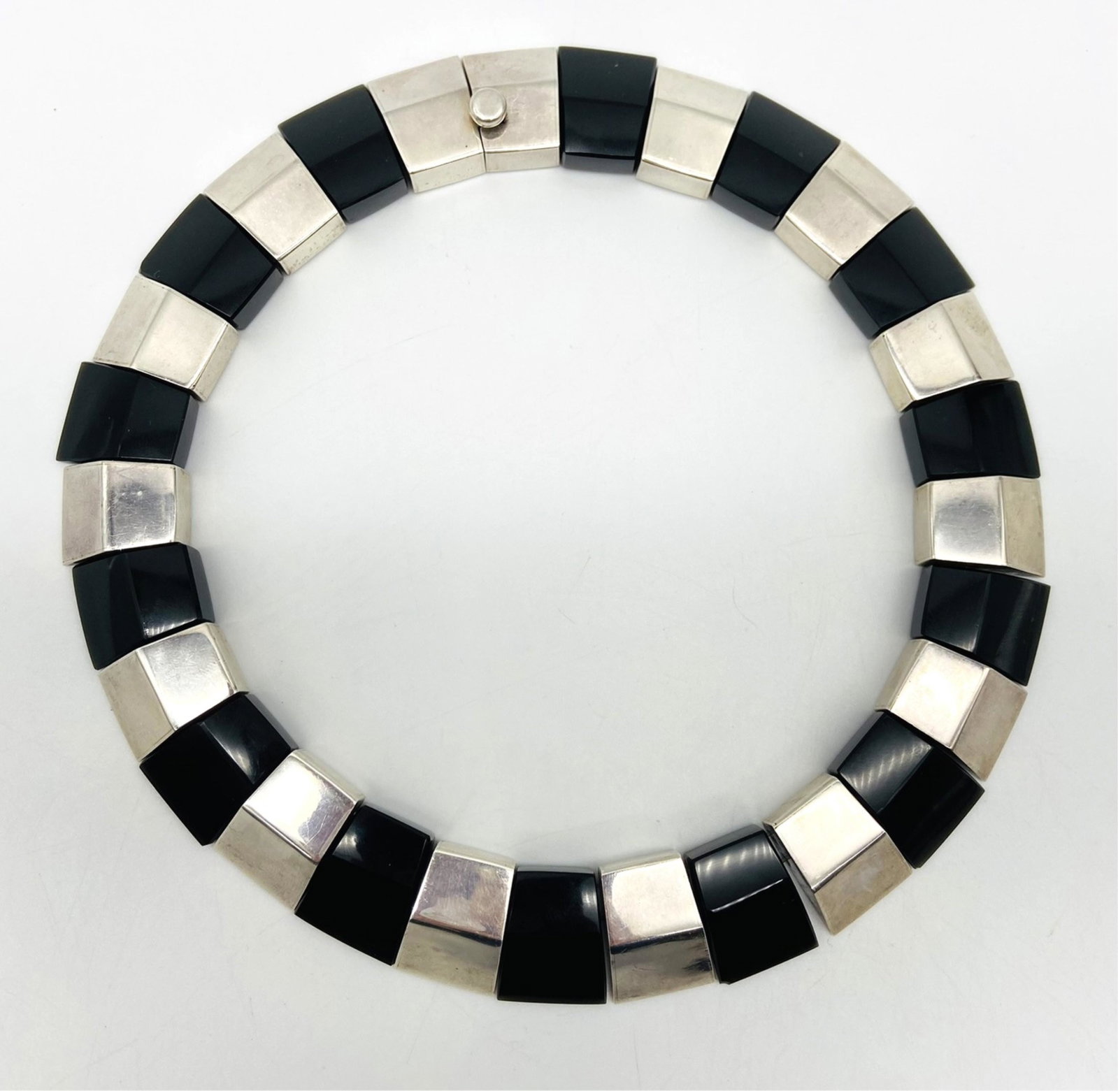 Mexican Silver & Onyx Modernistic Cleopatra Choker: Mexican Silver & Onyx Modernistic Cleopatra Choker. Marked 925, and Signed. Measures 16" L and 6.5" D. Weighs in total 180 grams. In great condition. All Items Are Third party shipping or free local p