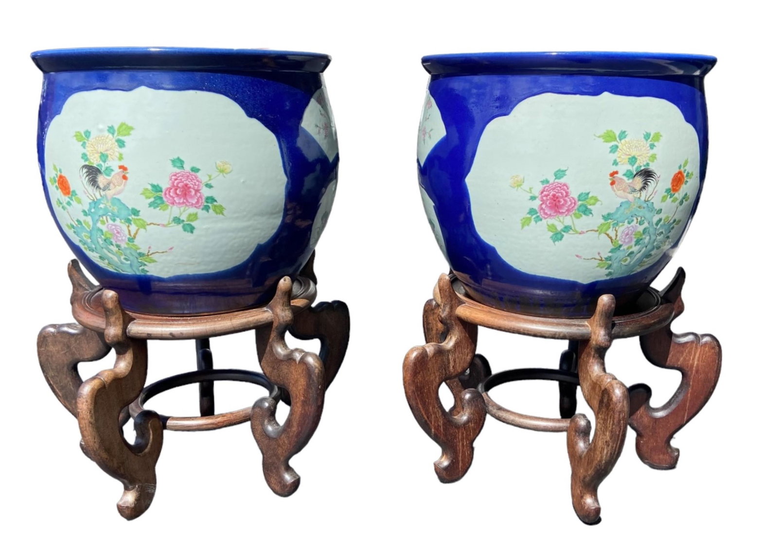 Pair of Chinese Qianlong Porcelain Fish Basins (1 of 16)