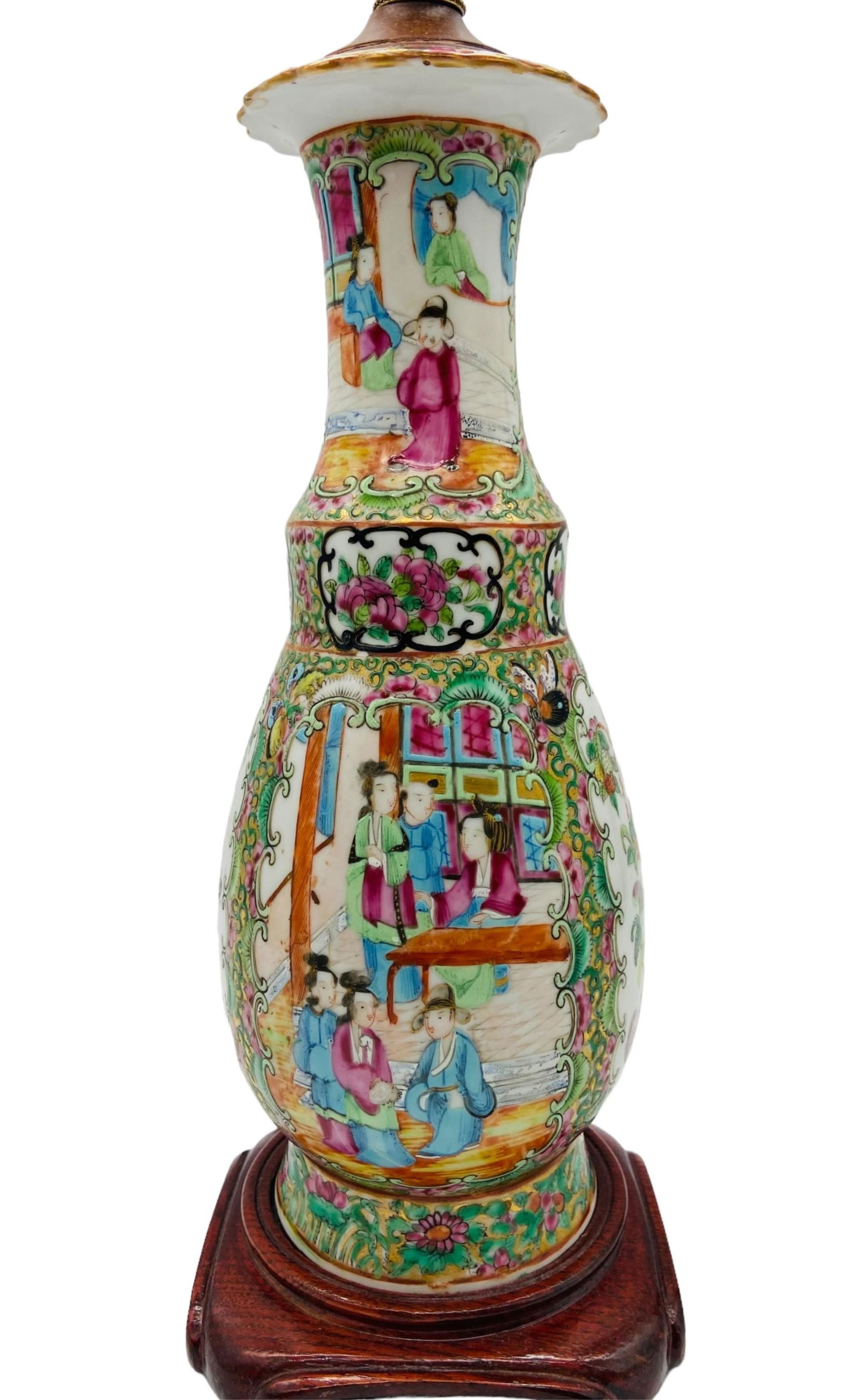 Chinese Rose Medallion Table Lamp (1 of 6)