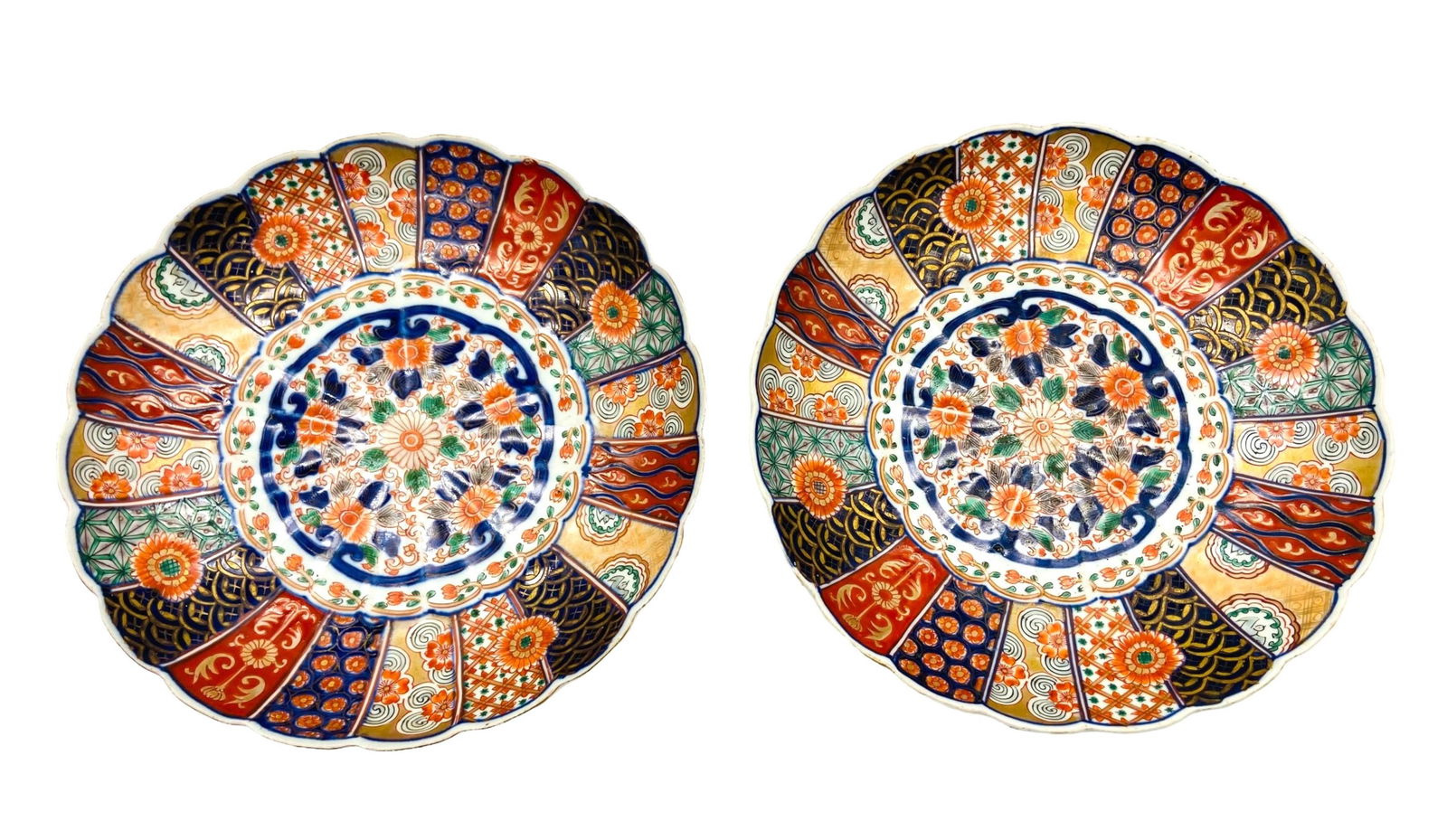 Pair of Two Antique Japanese Imari Signed Plates (1 of 6)