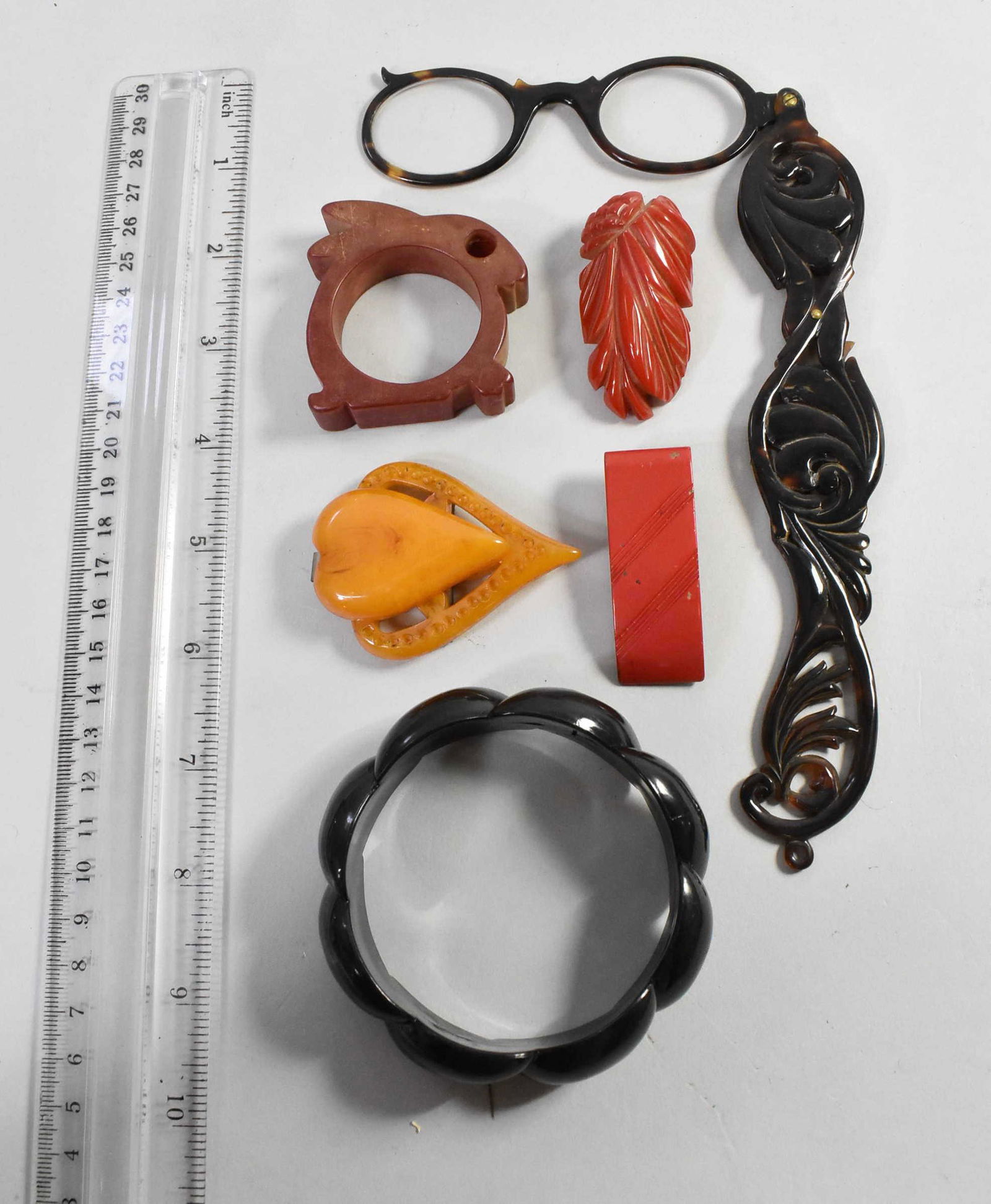 Group of Bakelite Items (1 of 1)