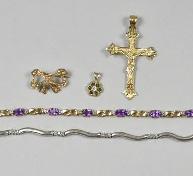 10K Gold Group, 2 Bracelets, Pendant, Pin (1 of 4)