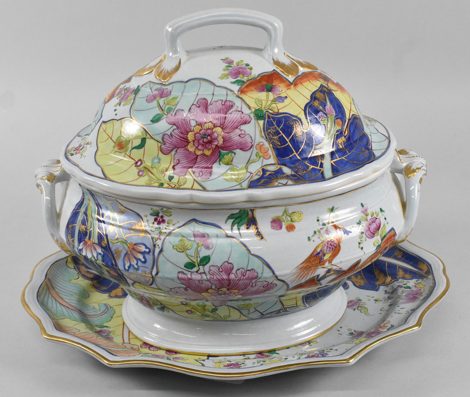 Mottahedeh Covered Soup Tureen and Underplate (1 of 3)