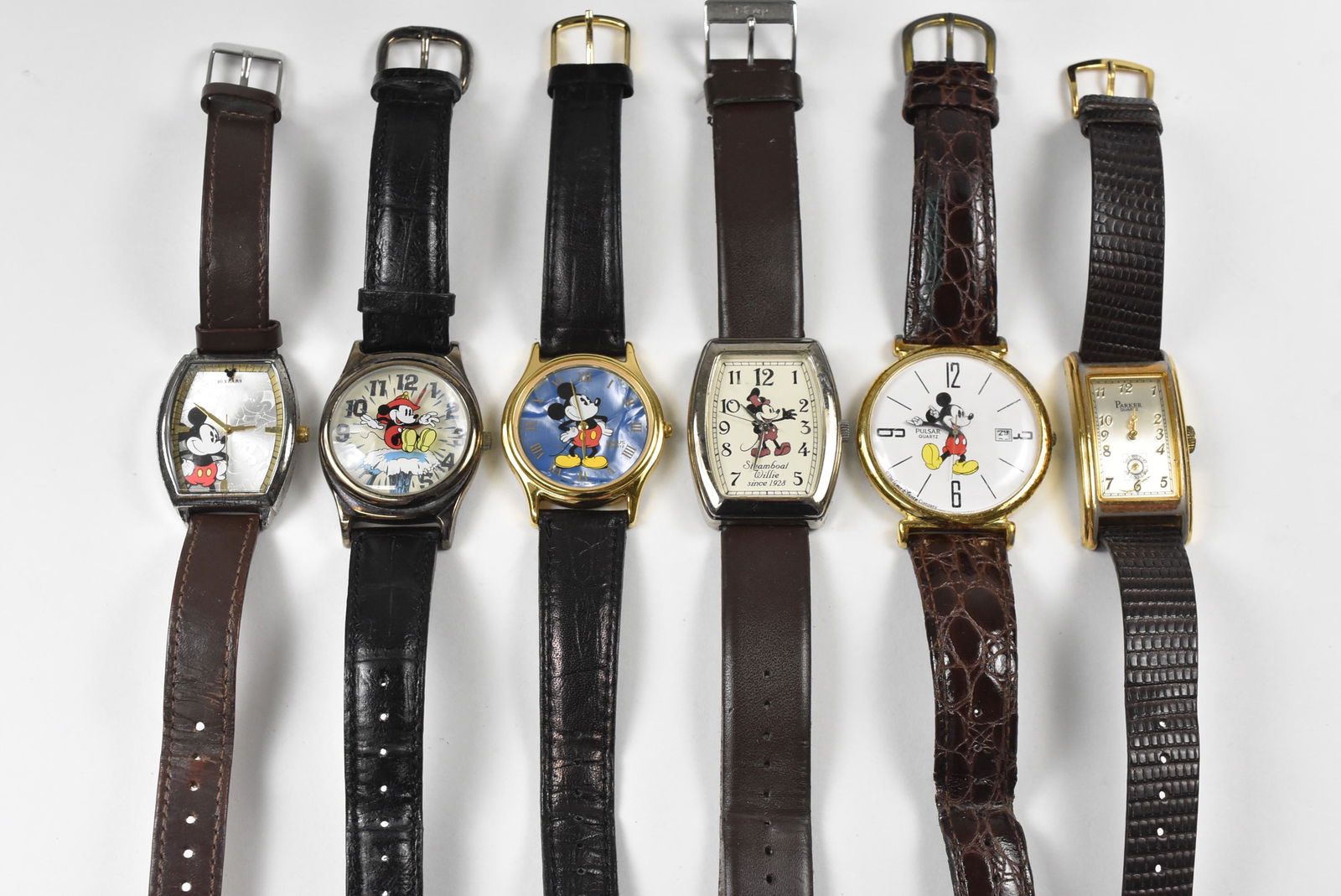 6 Wristwatches Mickey Mouse (1 of 11)