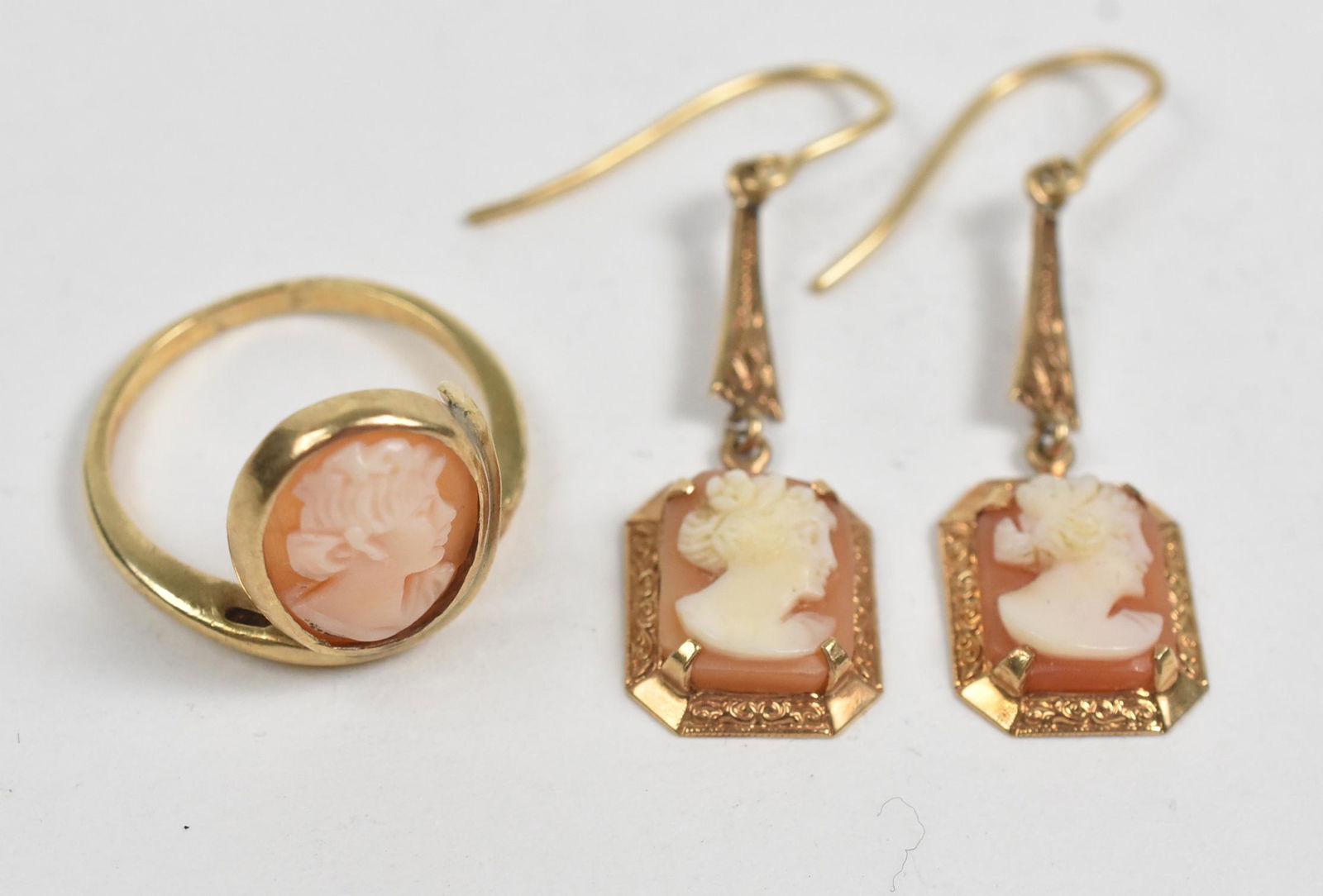 14K Shell Cameo Ring and Pierced Earrings (1 of 7)