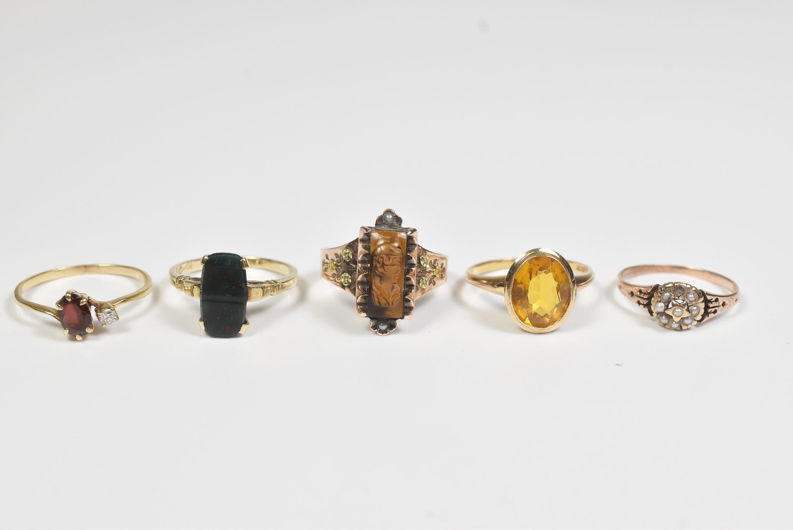 5 Ladies Gold Rings (1 of 3)