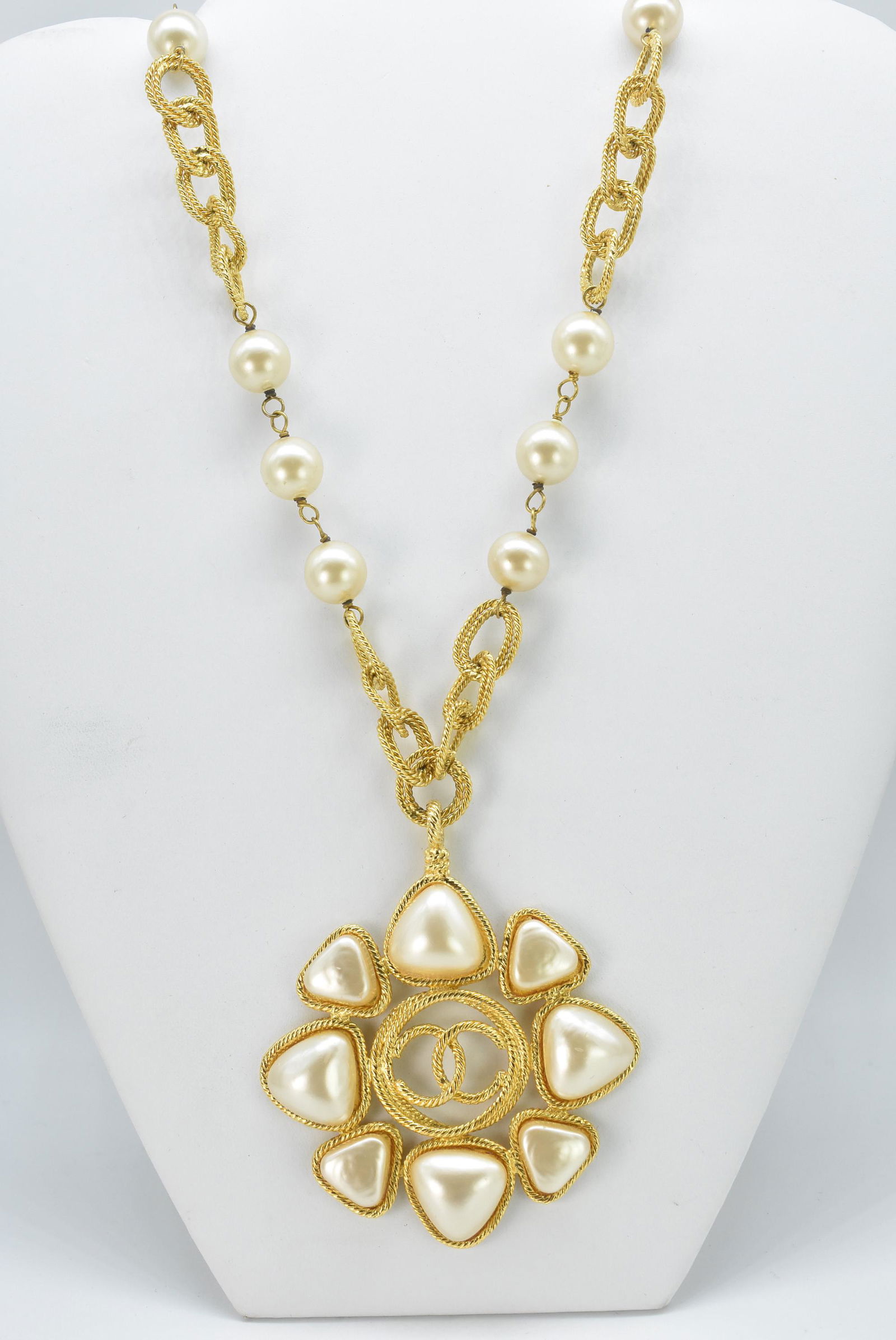 Chanel 28 Braided Gold Tone Necklace and Pendant (1 of 4)