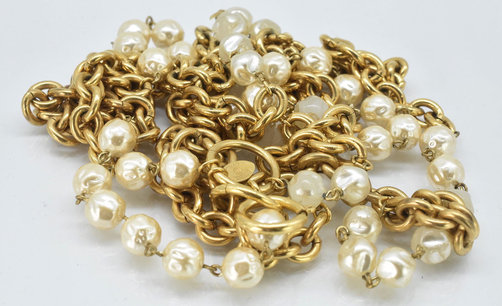 Chanel Classic Oval Link Chain with Faux Pearls 1990's (1 of 4)