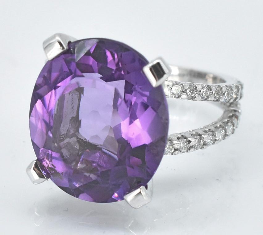 10 Ct Natural Amethyst and 1.0 Ct Diamond Ring (1 of 4)
