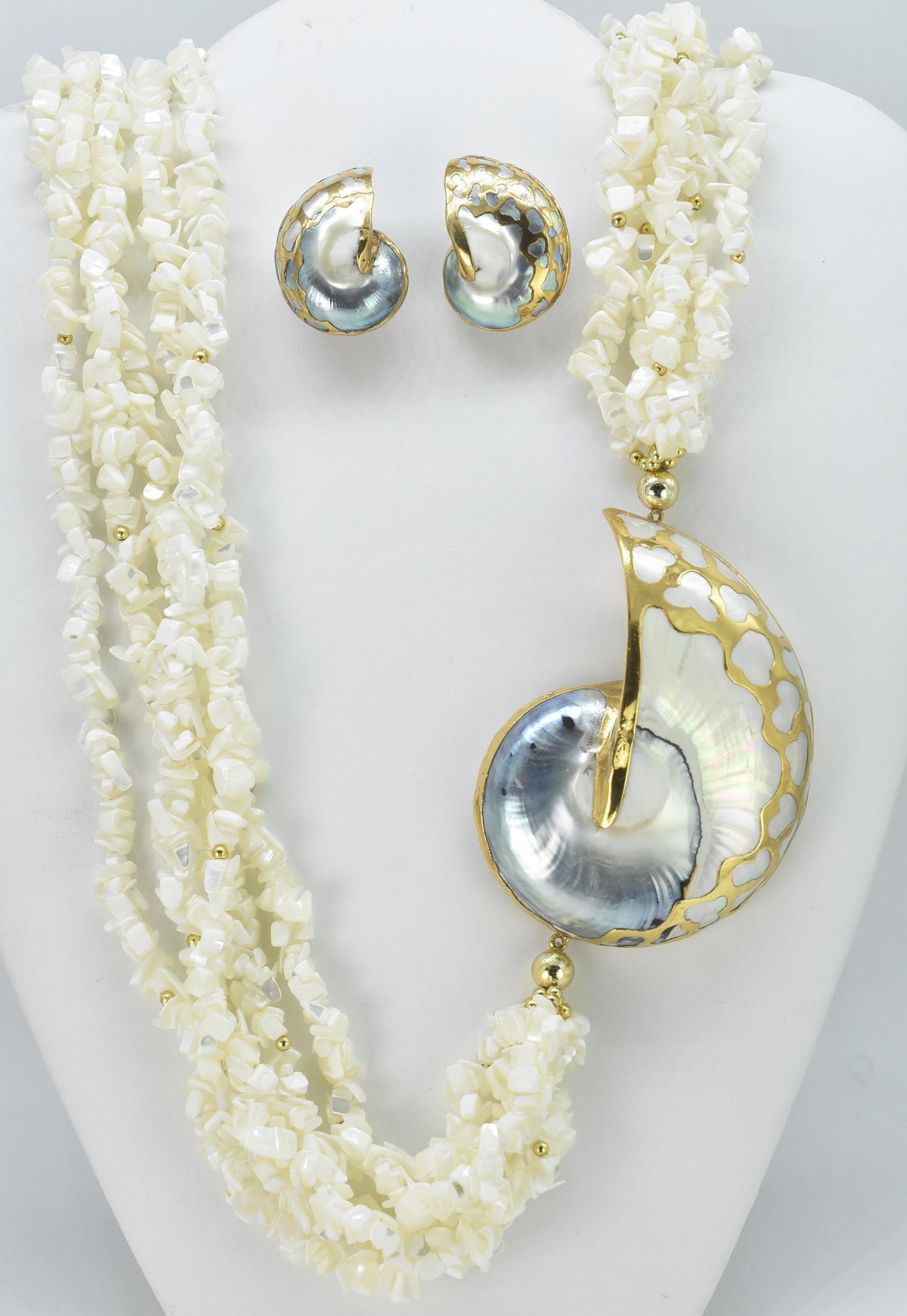 Tiger Natural Nautilus Necklace and Clip Earrings (1 of 6)