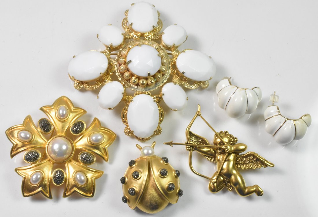 Costume Jewelry (1 of 4)