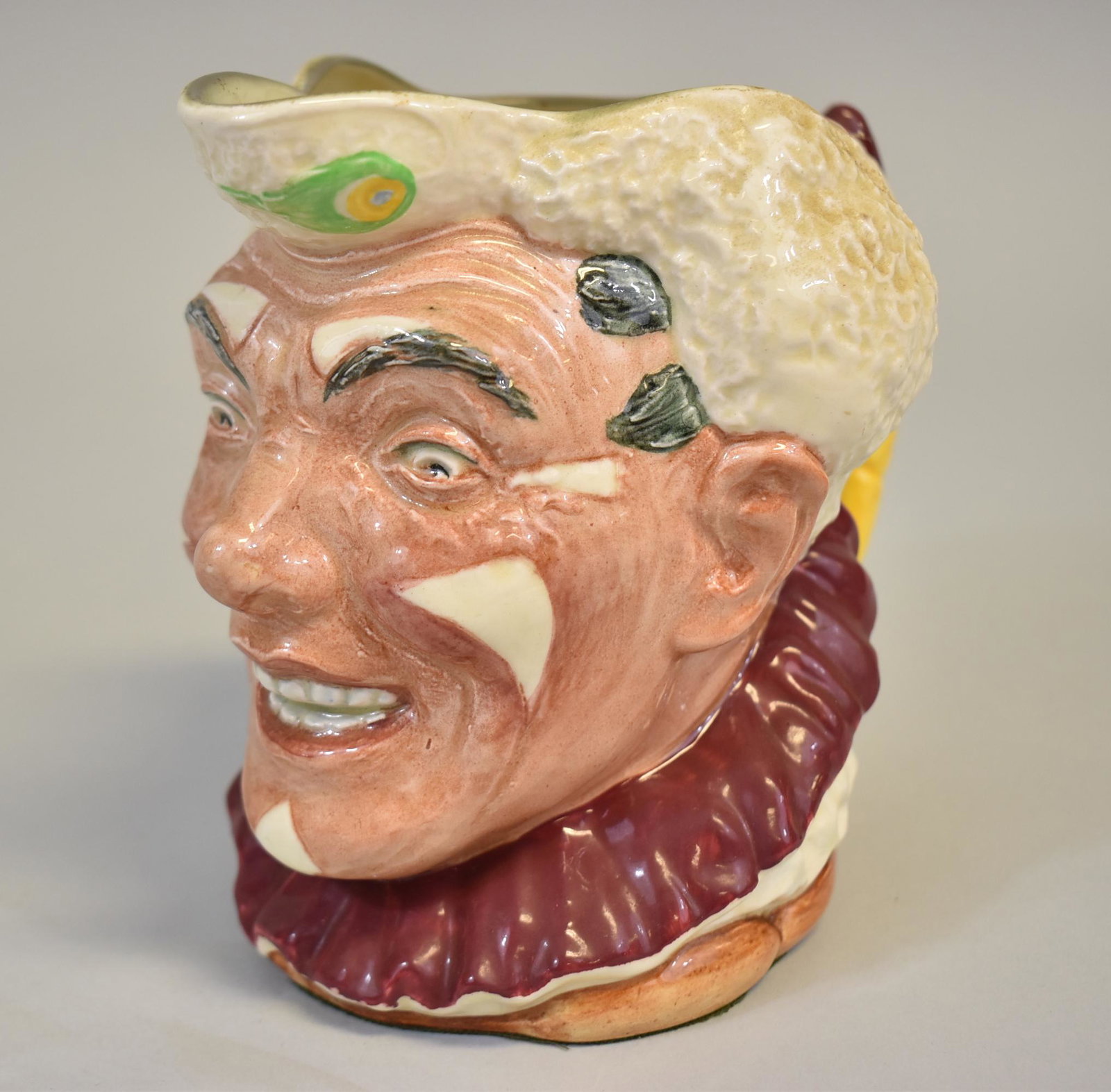 Royal Doulton Toby The Clown D6207 (1 of 2)