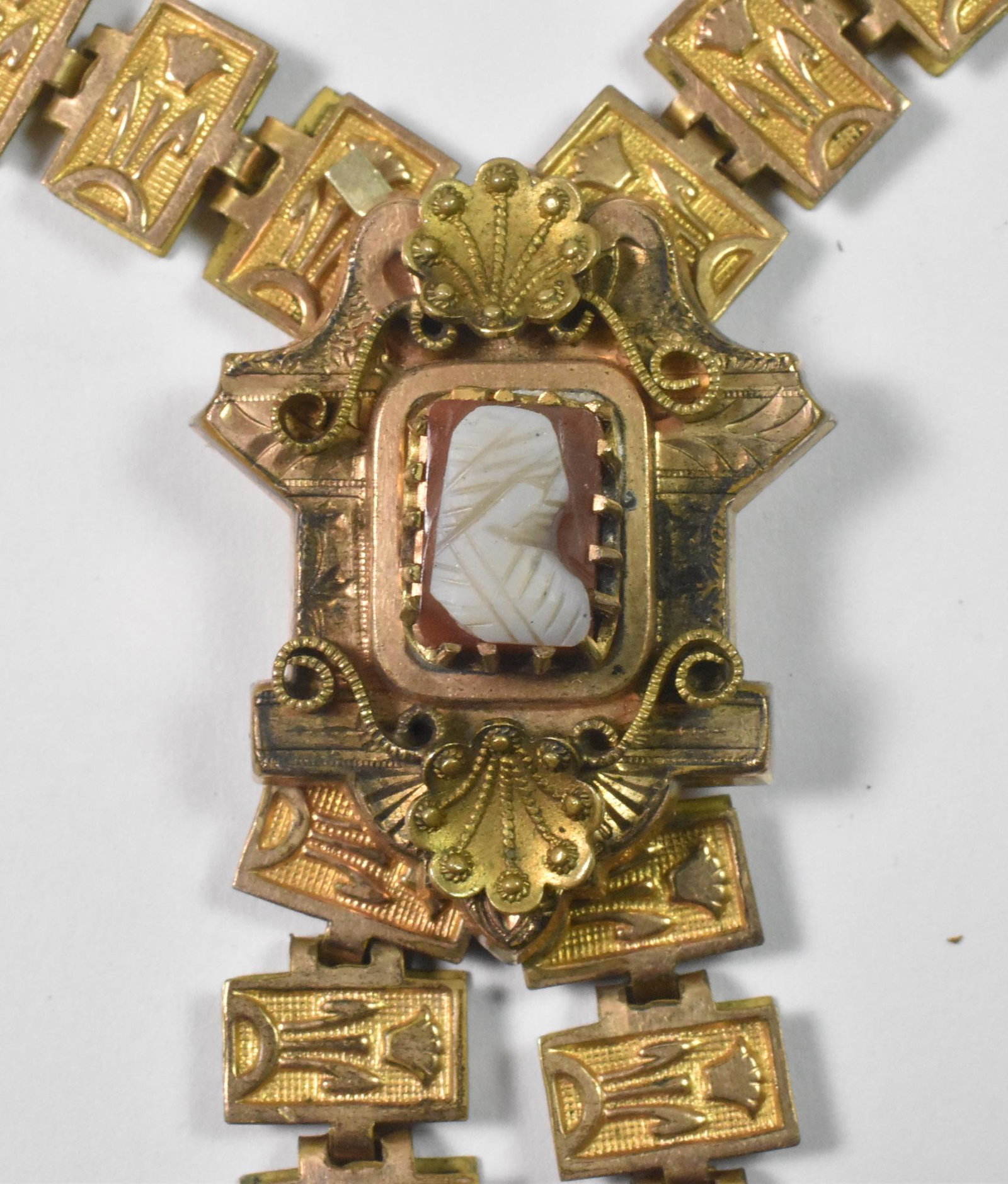 Victorian Link Necklace Cameo: Victorian Link Necklace. Art deco flower design on links with a cameo, 18" long