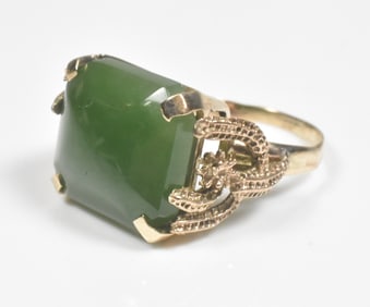 9k Yellow Gold and Jade Ring