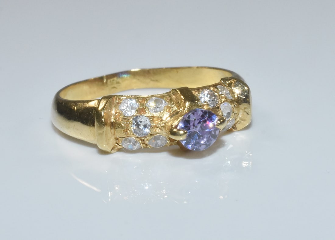 18k Yellow Gold Ring with Purple Stone (1 of 4)