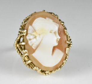 10k Yellow Gold Cameo Ring