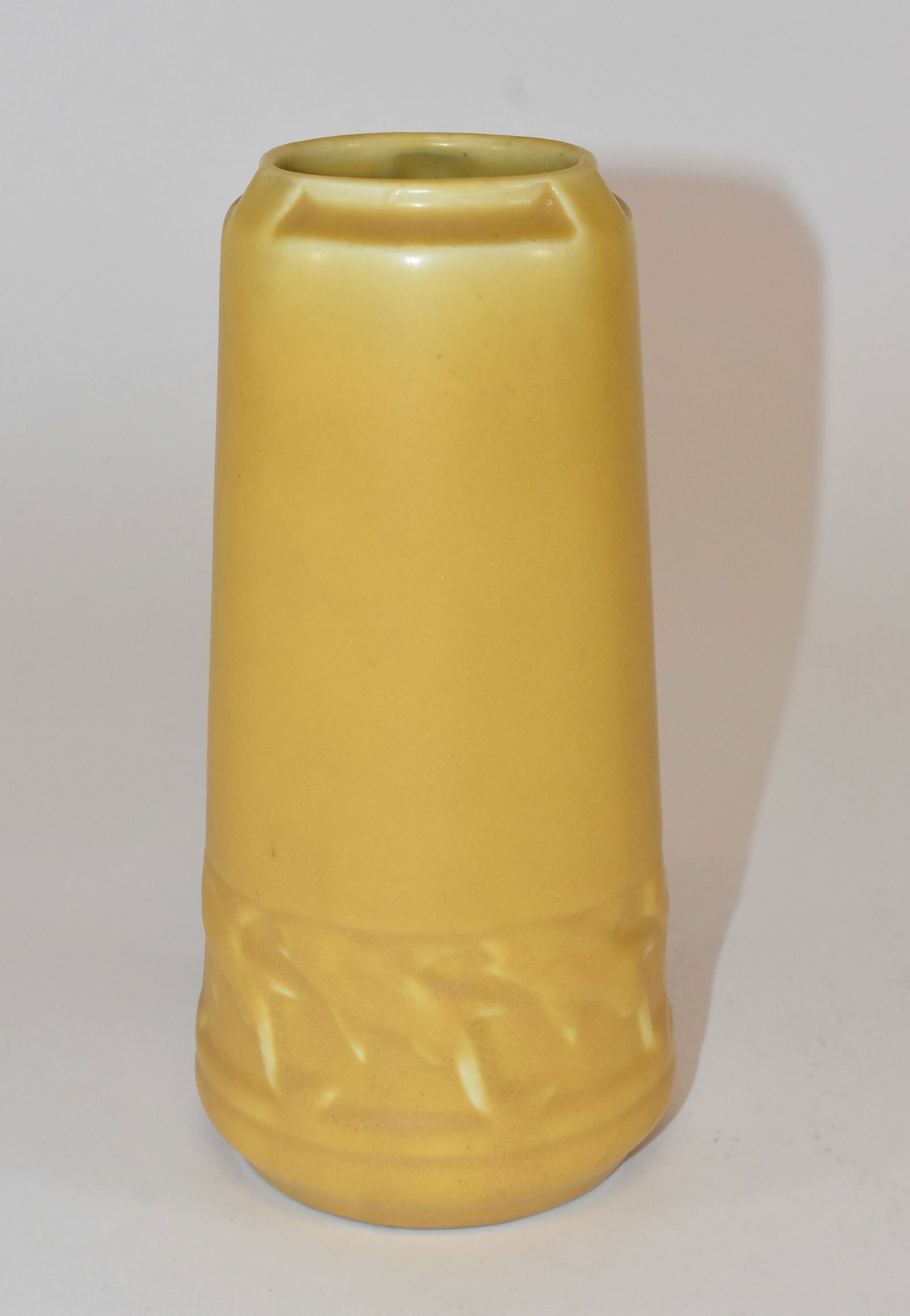 Rookwood Mustard Glaze Vase #2323 1921 (1 of 4)