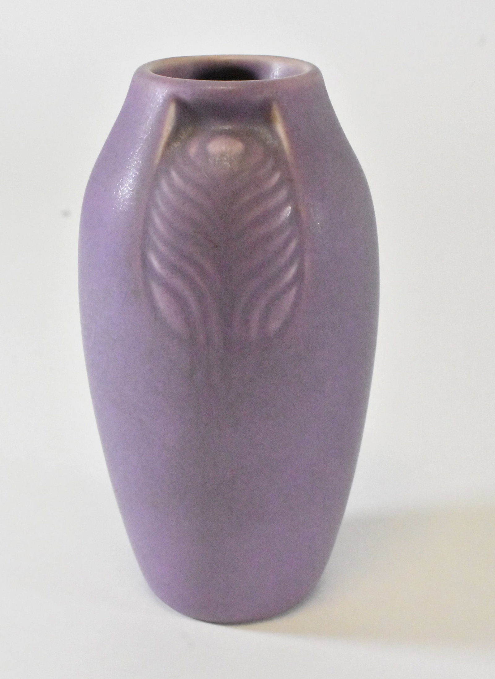Rookwood Peacock Feather Lavender Vase #2402 1930 (1 of 4)