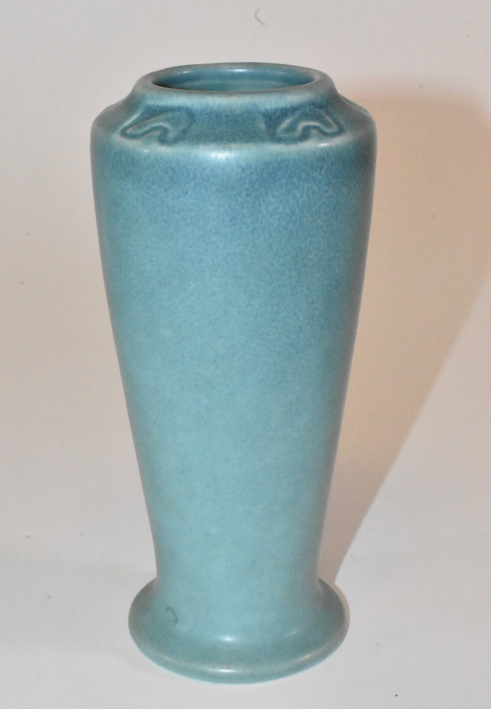 Rookwood Arts and Crafts Vase #2112 1914 (1 of 4)