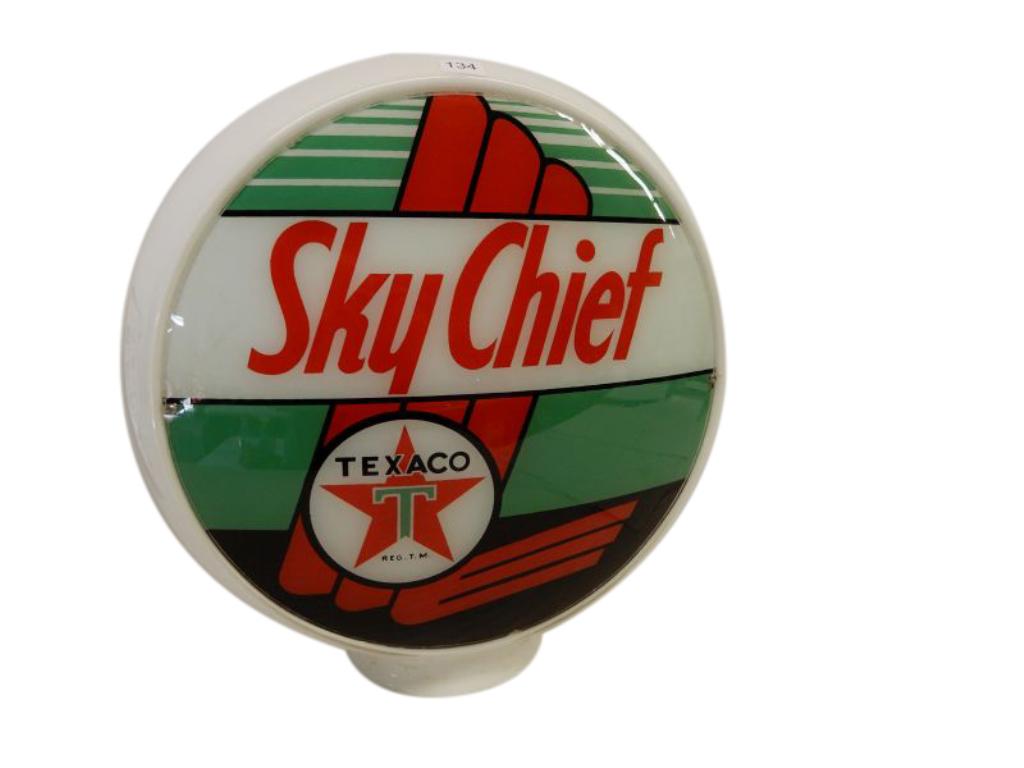 TEXACO SKY CHIEF MILK GLASS GAS PUMP GLOBE (1 of 4)