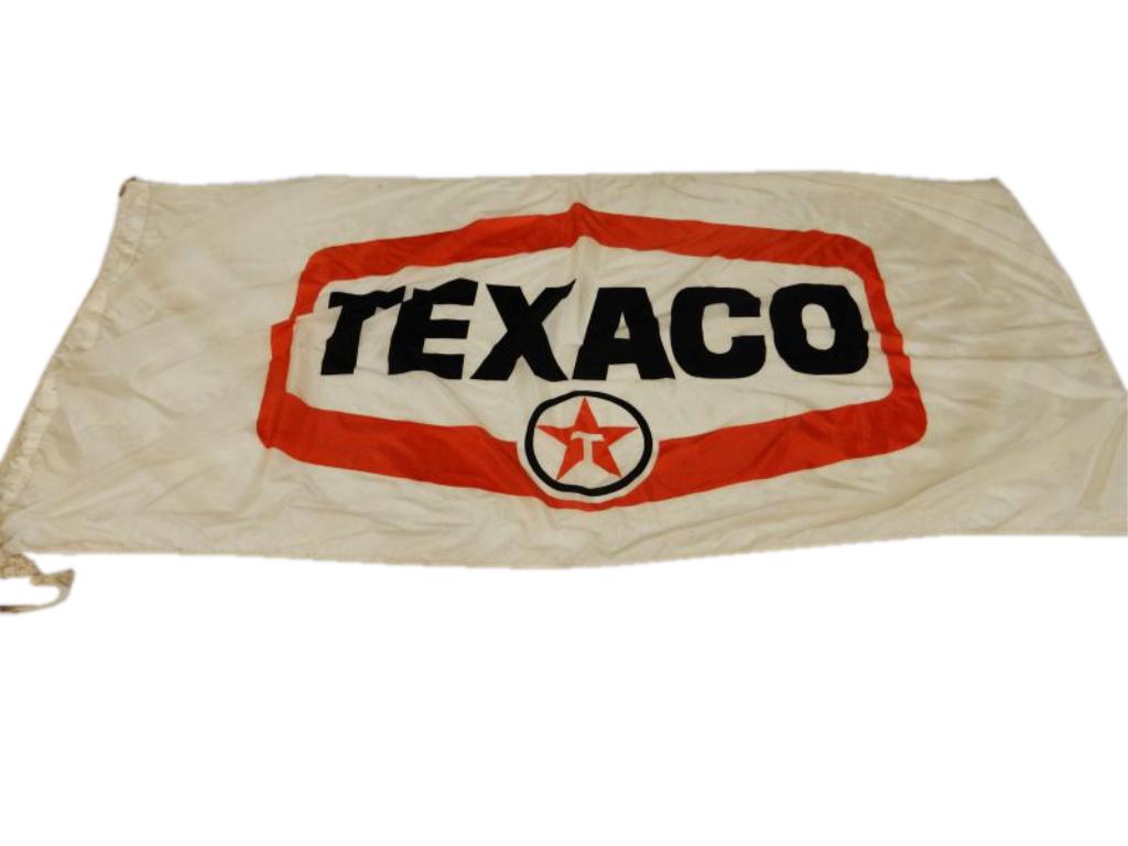 TEXACO WHITE T(RED BACKGROUND) S/S NYLON FLAG (1 of 4)