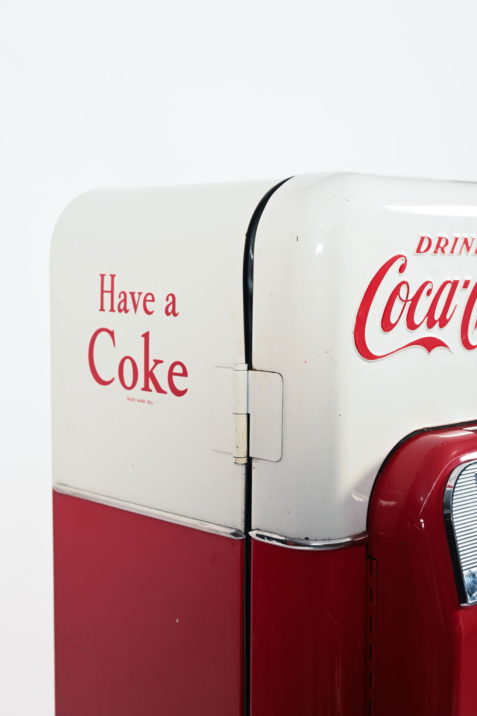 DRINK COCA-COLA VENDO 44 VENDING MACHINE - 8