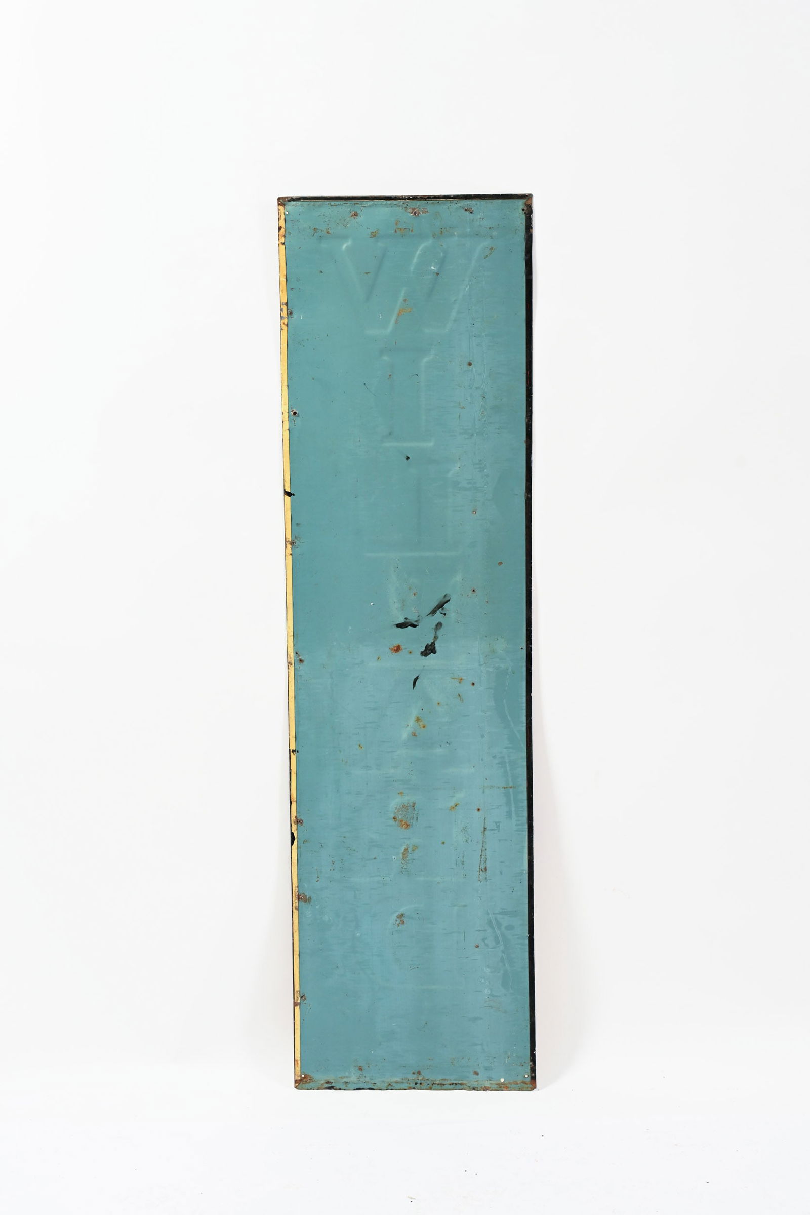 WILLARD BATTERIES EMBOSSED TIN VERTICAL SIGN - 6