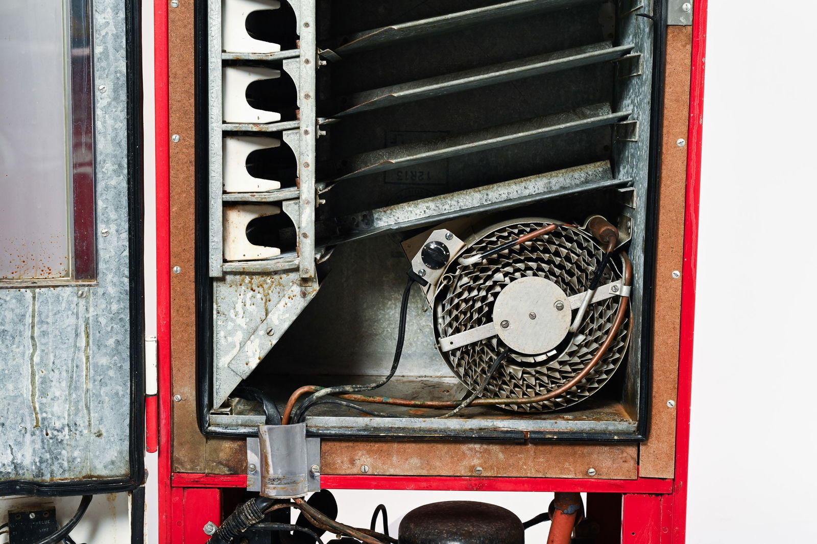 DRINK COCA-COLA CAVALIER MODEL 72 VENDING MACHINE - 13