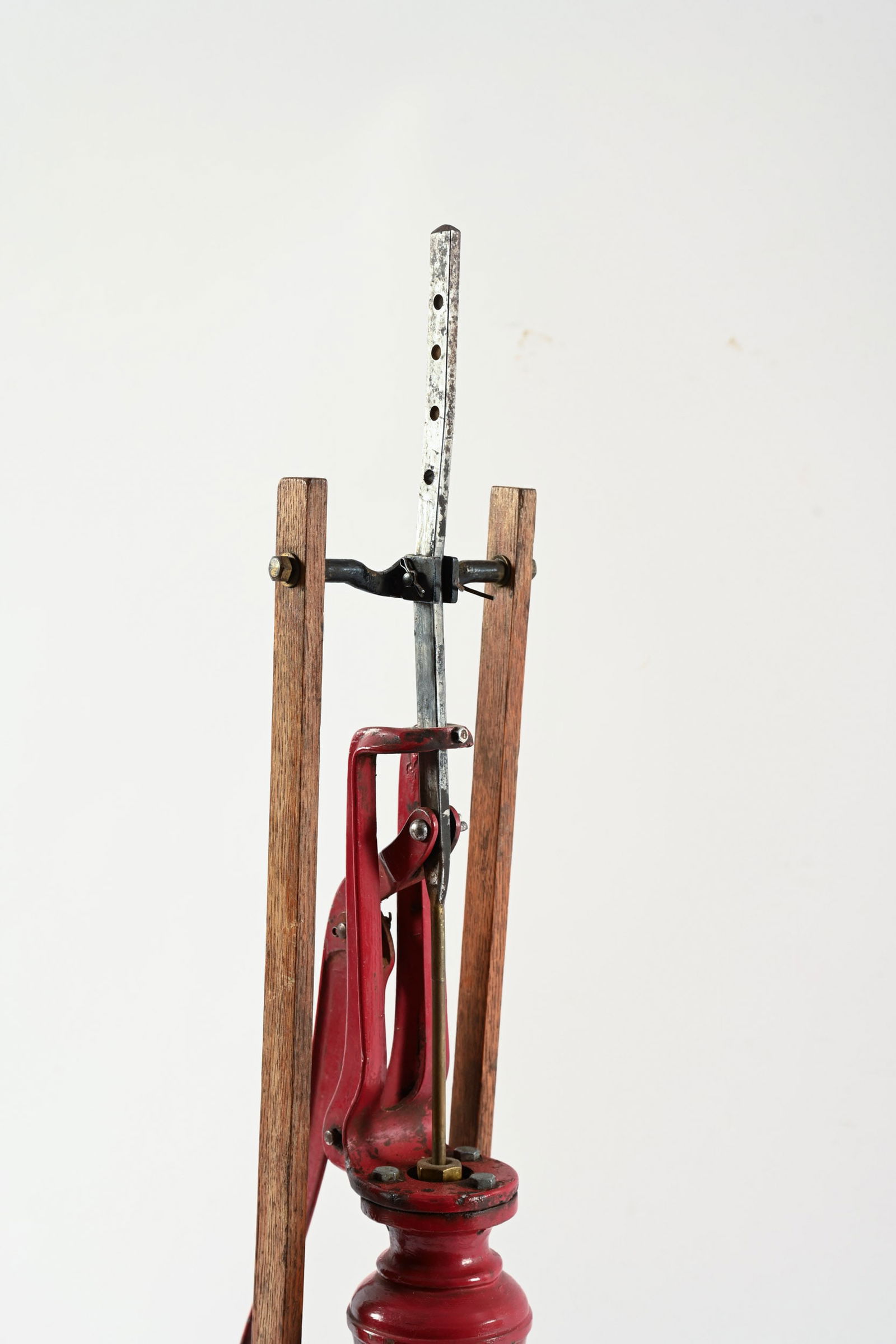 CAST SALESMAN SAMPLE WELL PUMP - 3