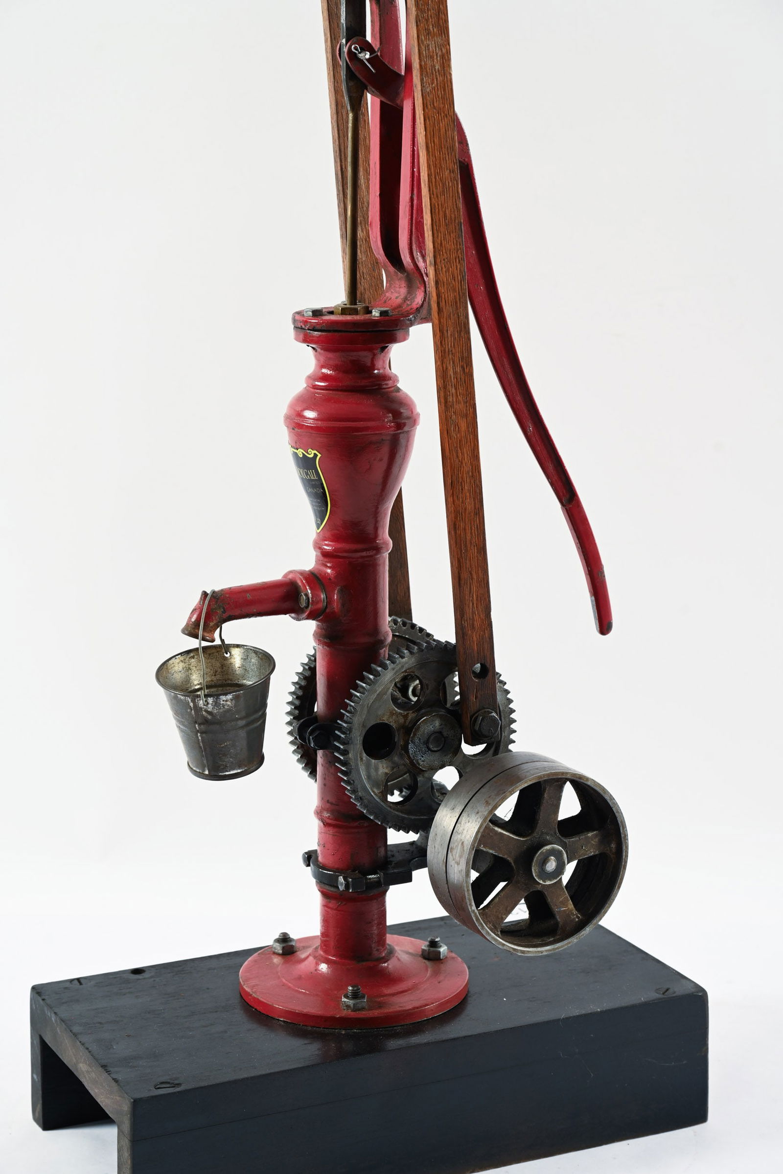 CAST SALESMAN SAMPLE WELL PUMP - 8