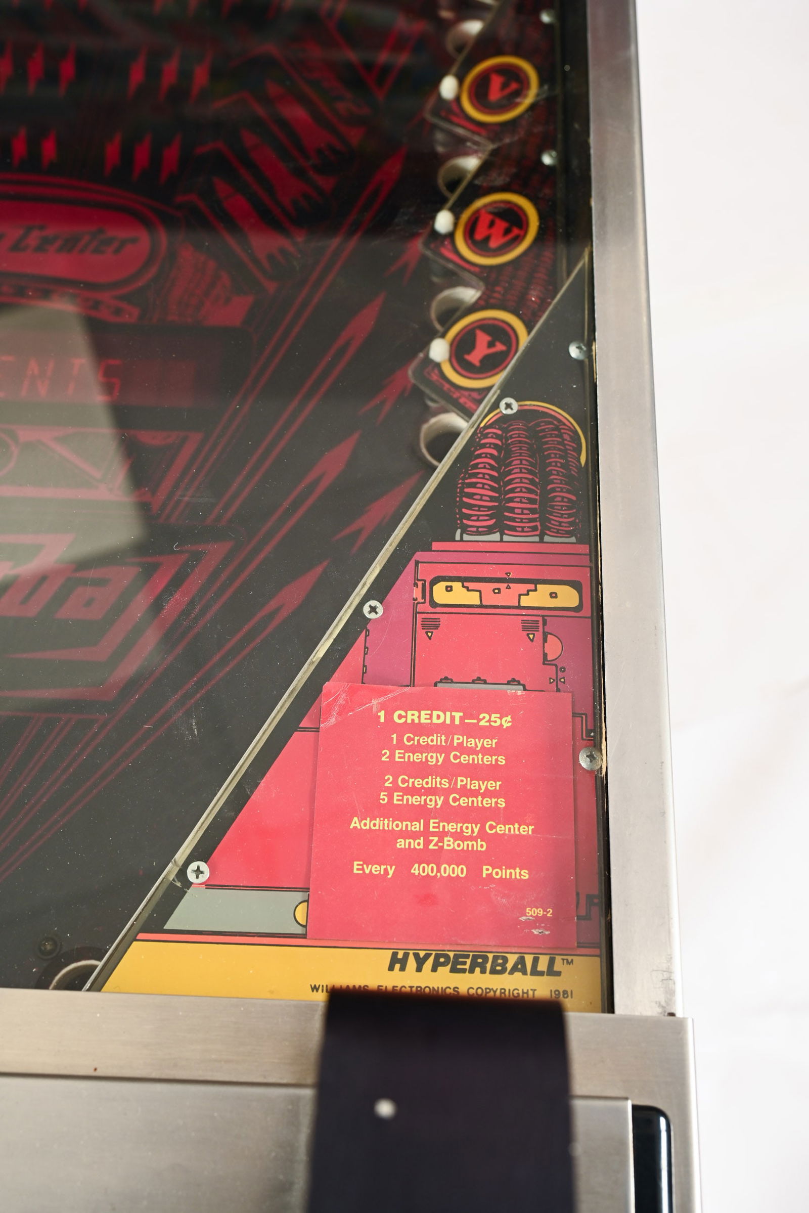 1981 WILLIAMS HYPERBALL II PINBALL MACHINE - 17