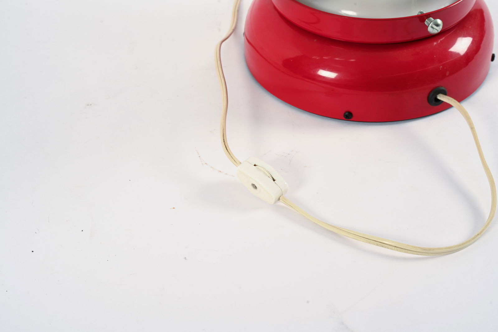 REPRO SHELL MILK GLASS GLOBE W/ LIGHTED BASE - 8