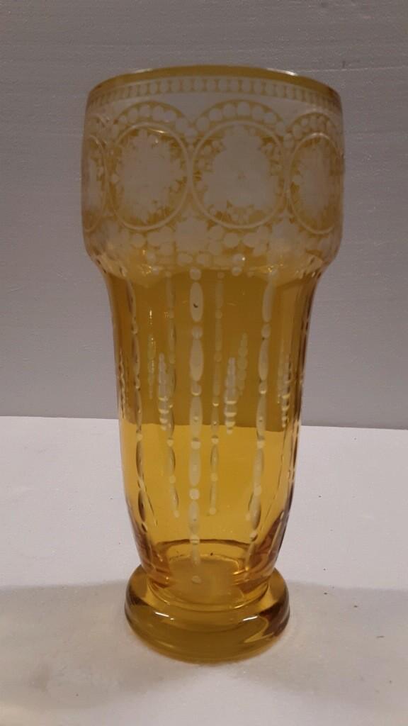 Bohemian Antique yellow Etched Glass: Early 1900s etched vase. Excellent condition. Measuring 7.75 tall x 3.5 wide. Bohemian Czech quality