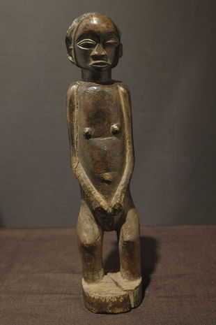 An early Luba figure
Prov: Patric Claes collection