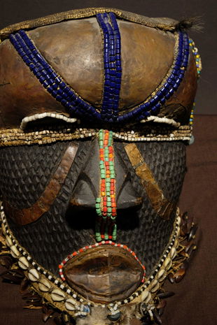 Kuba Bwoom mask