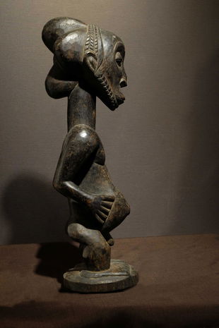 Hemba Figure in the style of the master of Buli