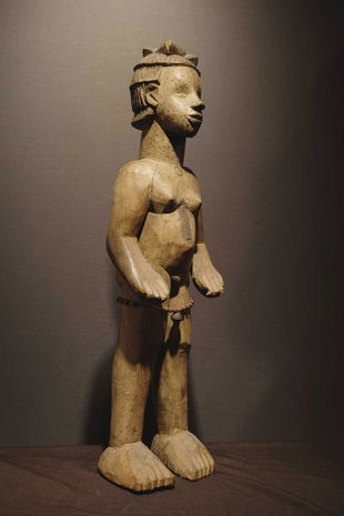 Ibo figure- Prov: Berg-en-Dal museum