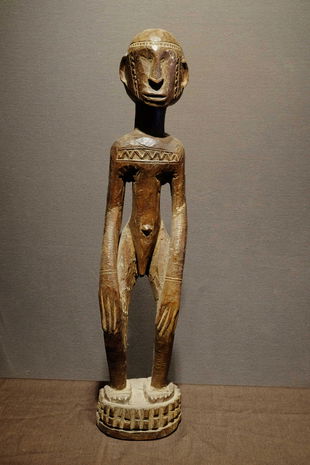 Massim spirit figure
Prov: Gaetan Schoonbroodt
